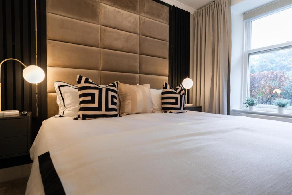The Wilton - Your Private 5* Escape! *