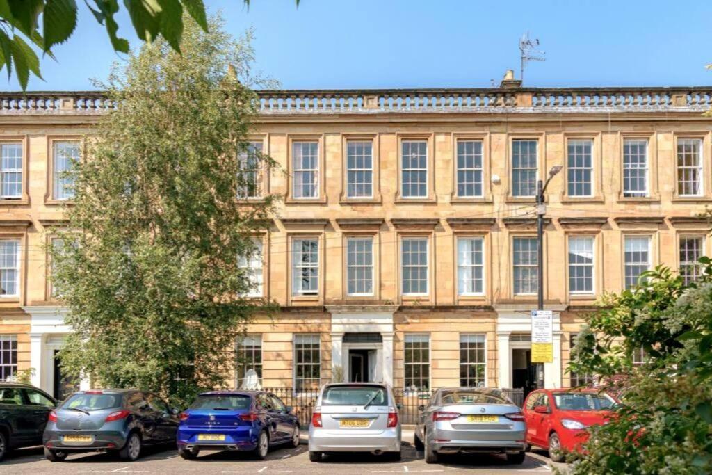 Lovely 2 Bedroom Garden Flat In Trendy West End Apartment