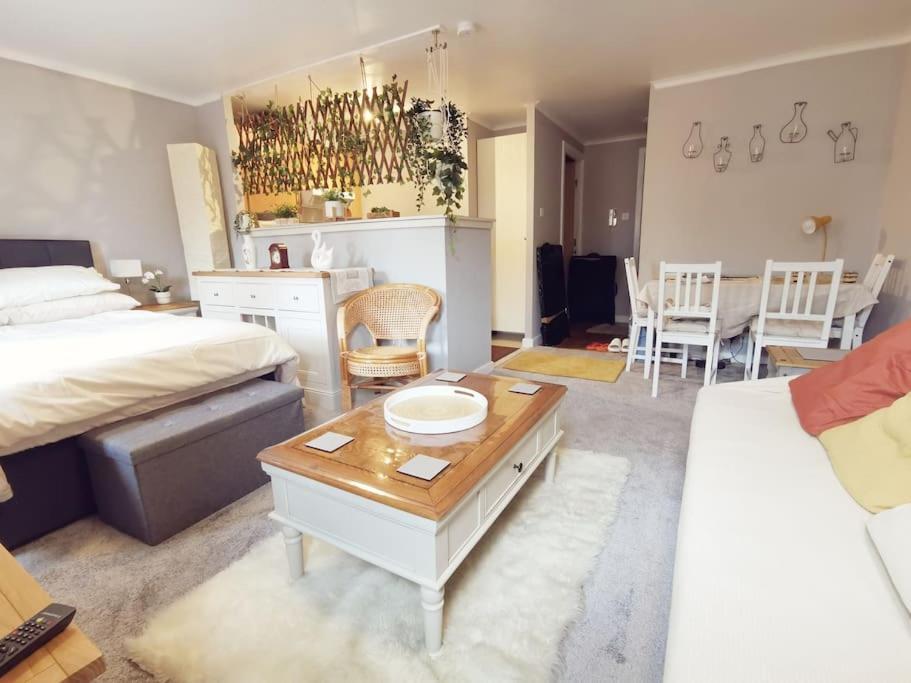 Lovely Studio Flat In Centre