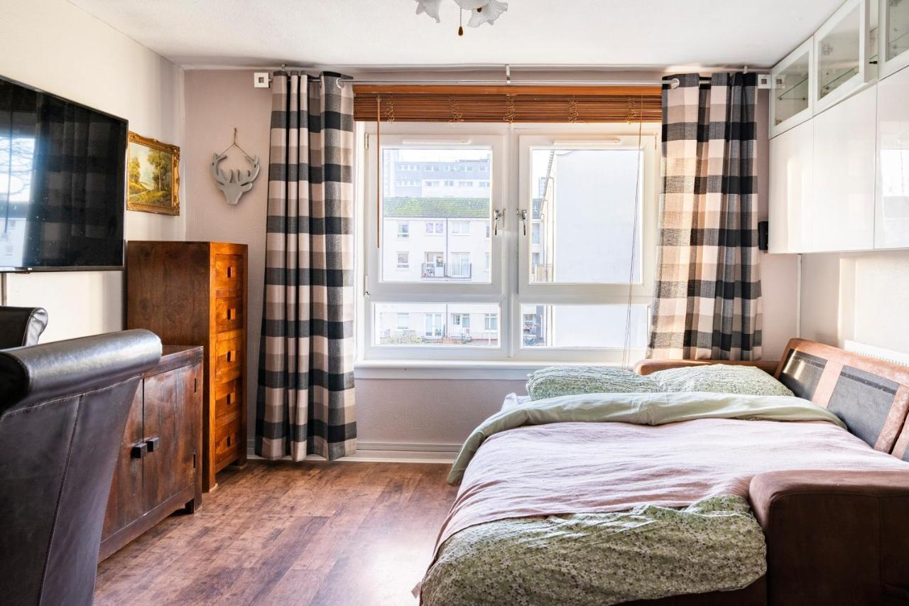 Lovely 1-bedroom With Balcony In West End Apartment