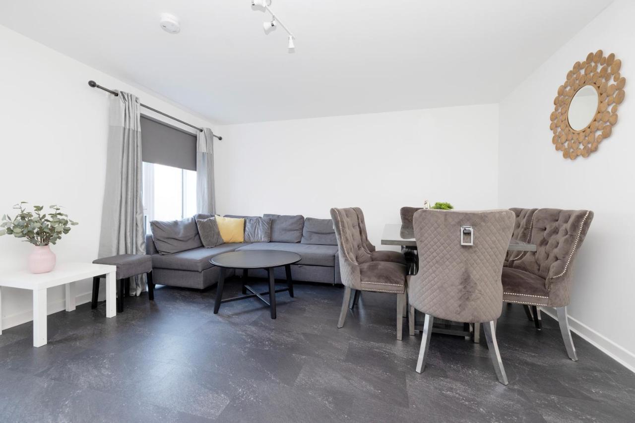 Joivy Stylish House With Garden & Parking *