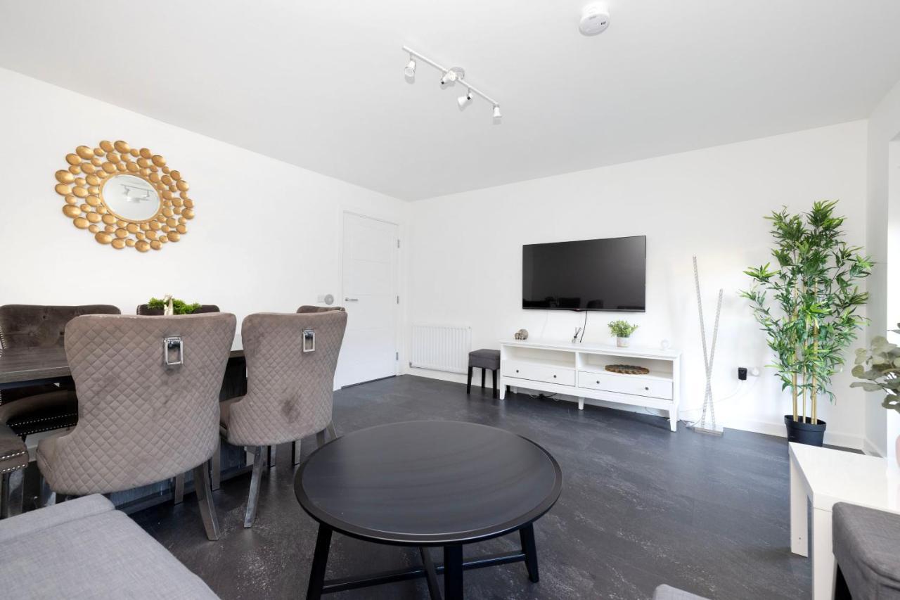 Joivy Stylish House With Garden & Parking *