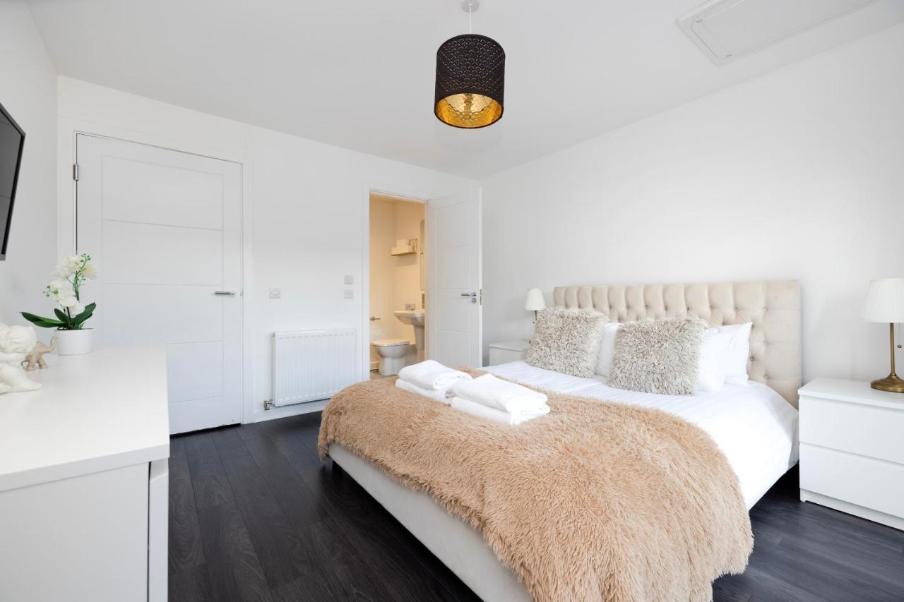 Holiday home Joivy Stylish House With Garden & Parking *