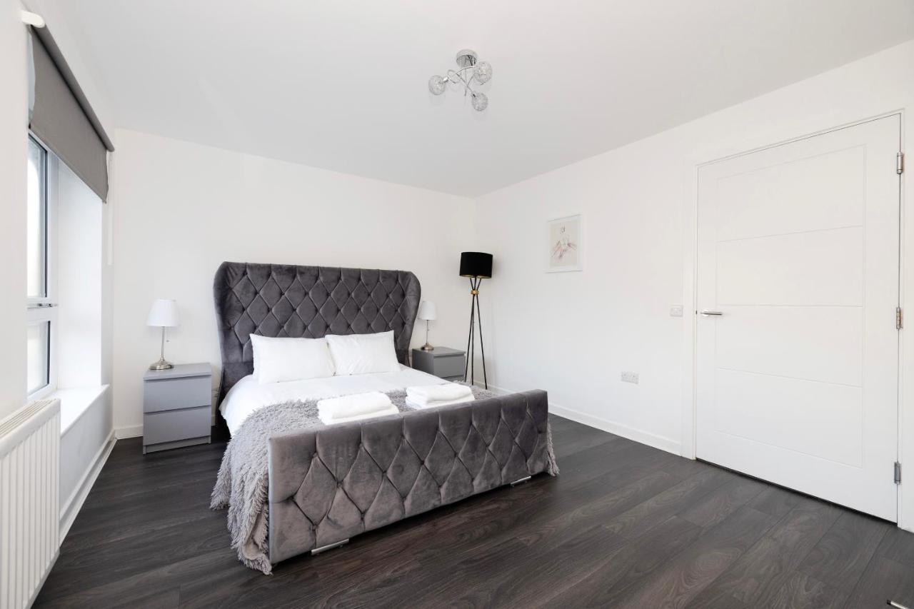 Holiday home Joivy Stylish House With Garden & Parking *
