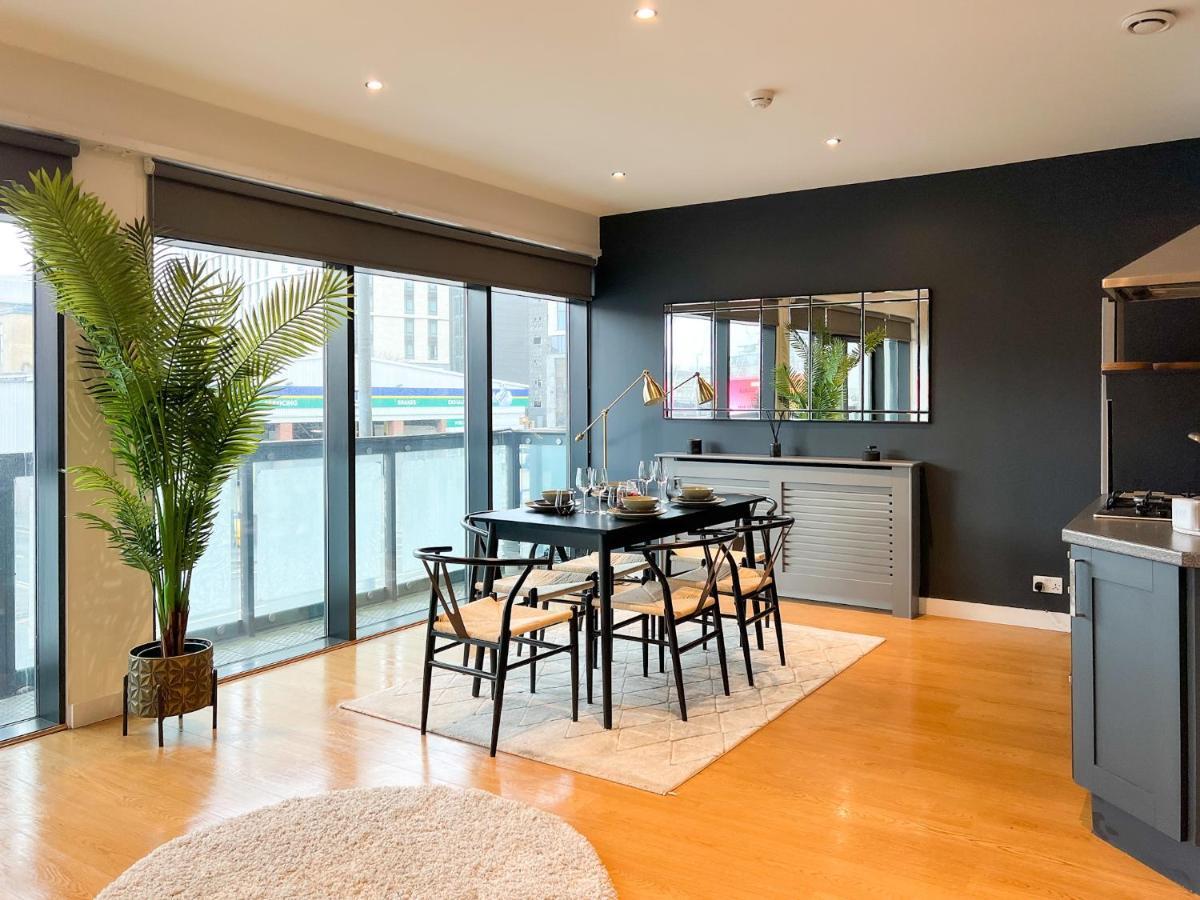 Lovely 2 Bed Duplex With Hydro Views Apartment