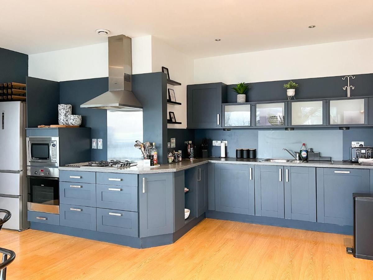 Lovely 2 Bed Duplex With Hydro Views Apartment *