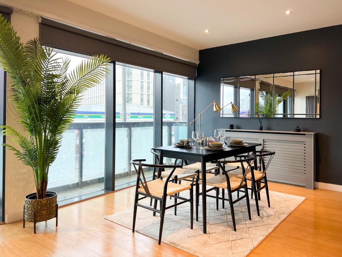 Lovely 2 Bed Duplex With Hydro Views * Glasgow