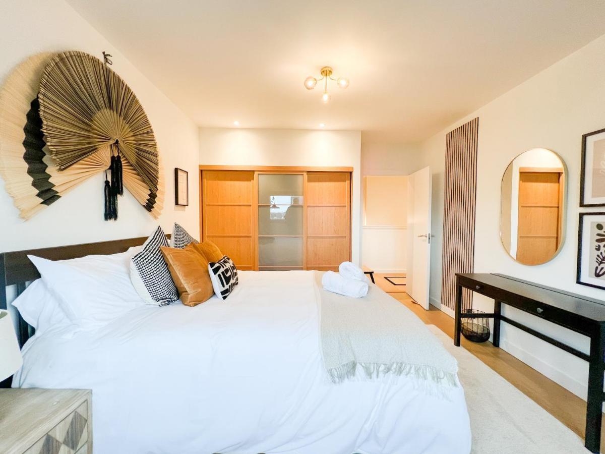 Lovely 2 Bed Duplex With Hydro Views Glasgow