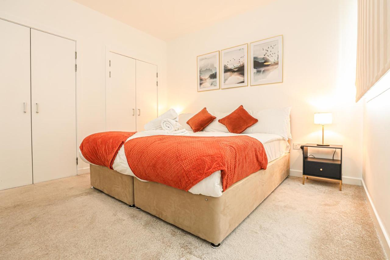 Riverside Modern 2 Bedroom Flat Apartment *