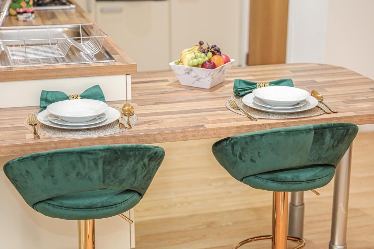 Apartment Riverside Modern 2 Bedroom Flat *