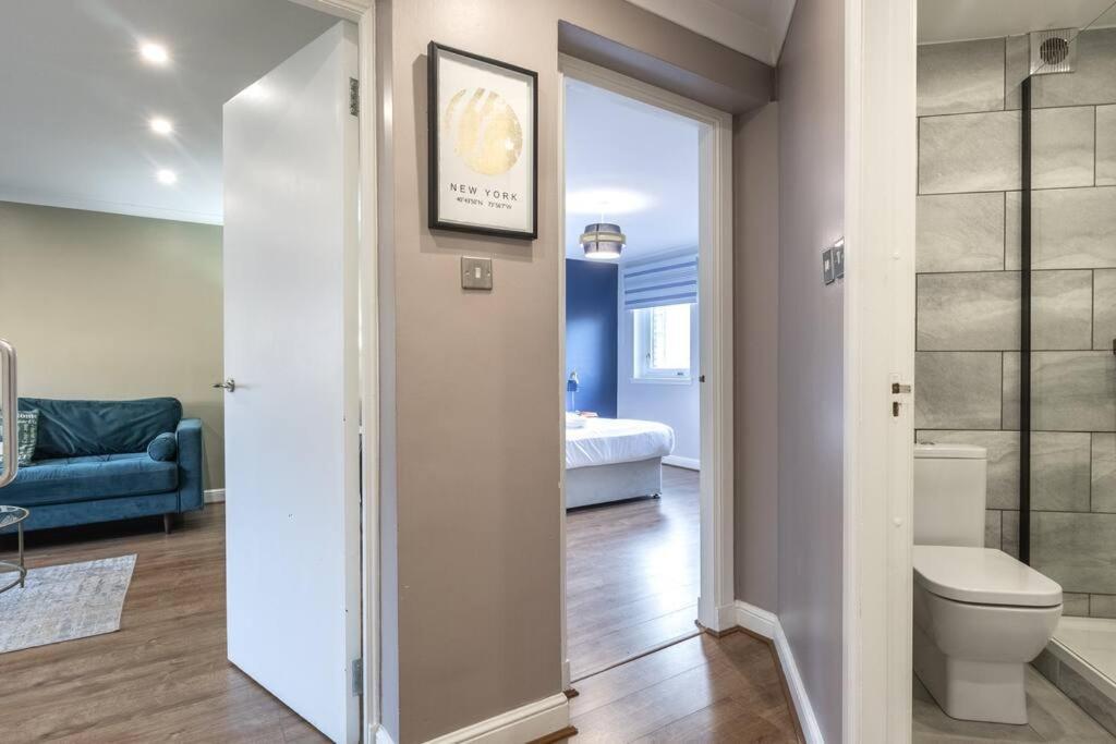 ** Modern Merchant 1 Bed With Free Parking ** *