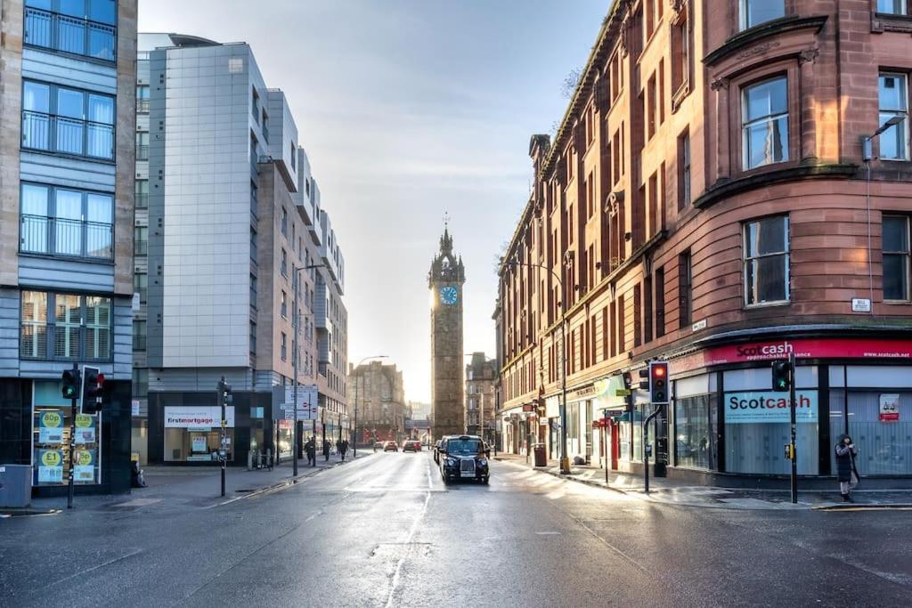 ** Modern Merchant 1 Bed With Free Parking ** * Glasgow