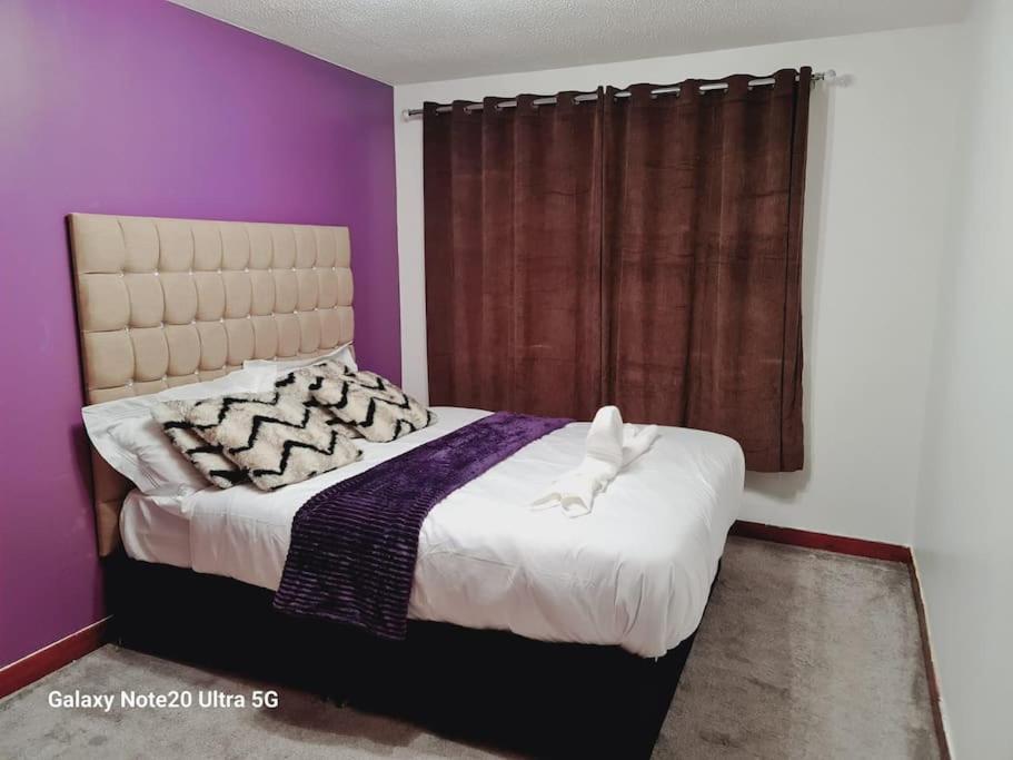 Stunning 2-bedrooms 1 Living Spacious Family Friendly *