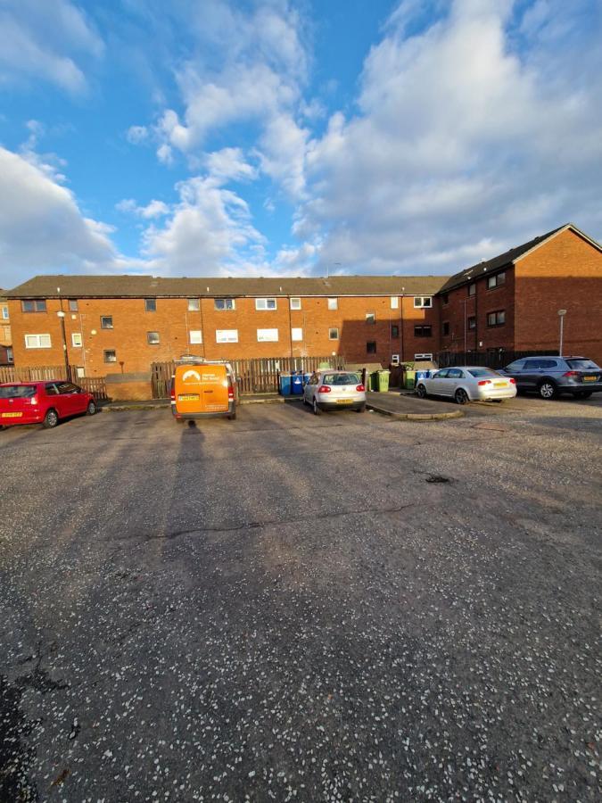 Stunning 2-bedrooms 1 Living Spacious Family Friendly *