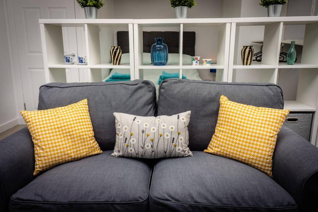 Modern Bright In South Apartment *