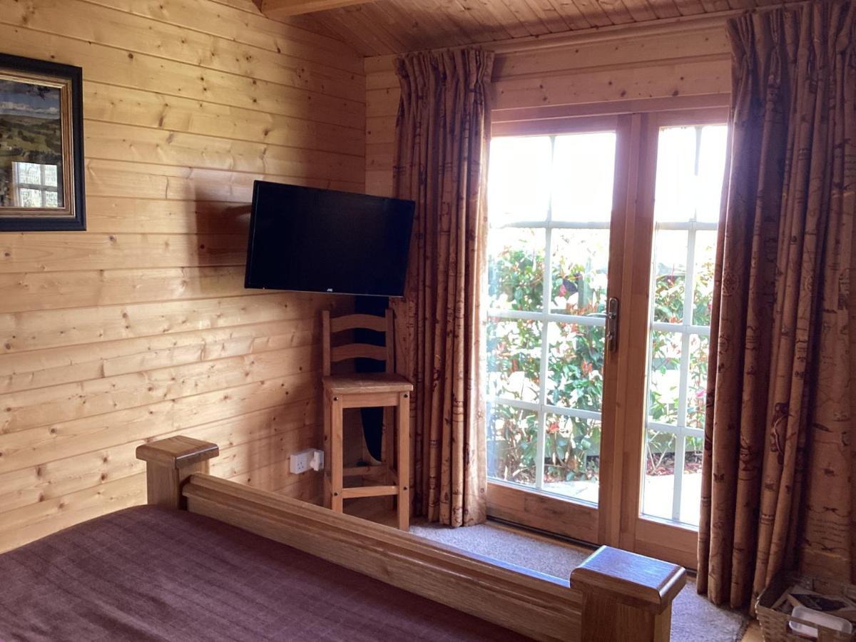 Auchenlea Lodge Glasgow