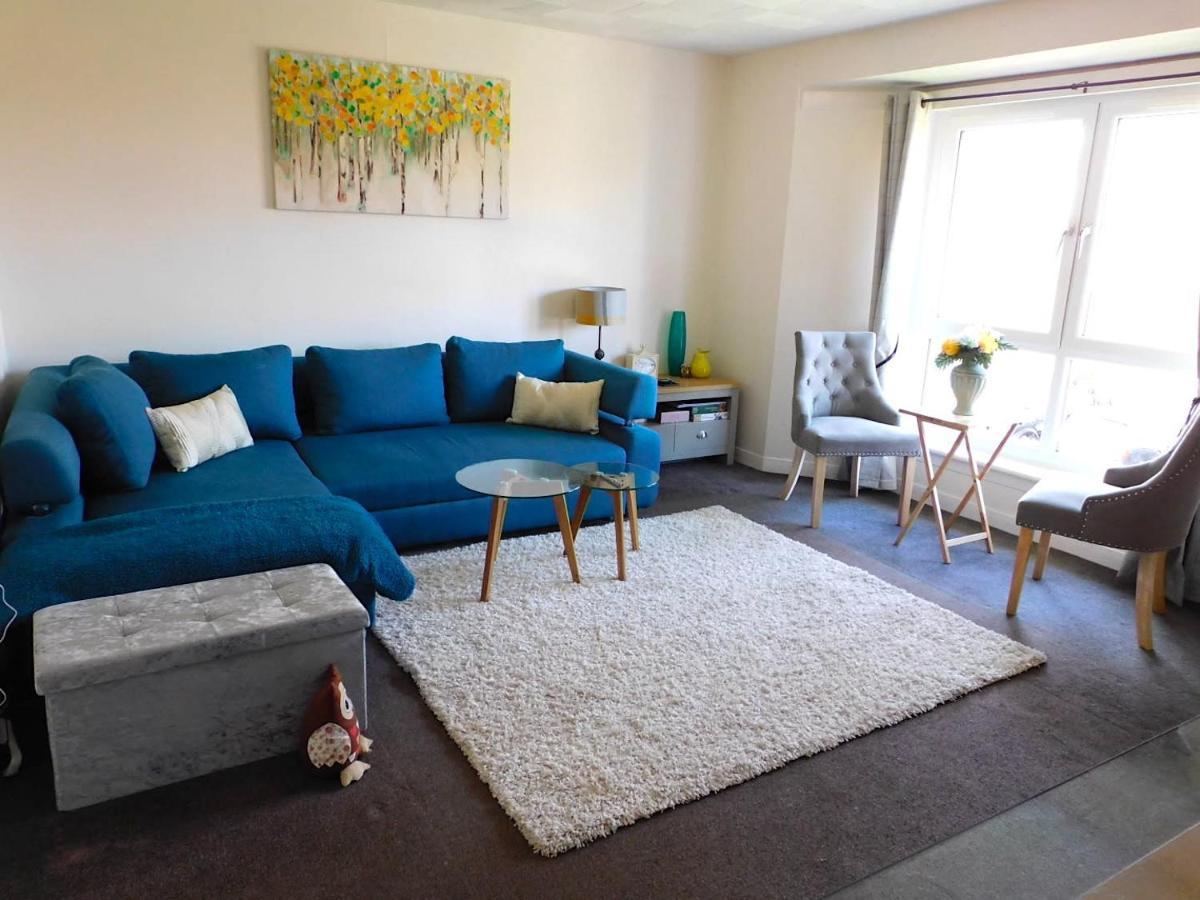Fab Location 1 Bed Overlooking Apartment *