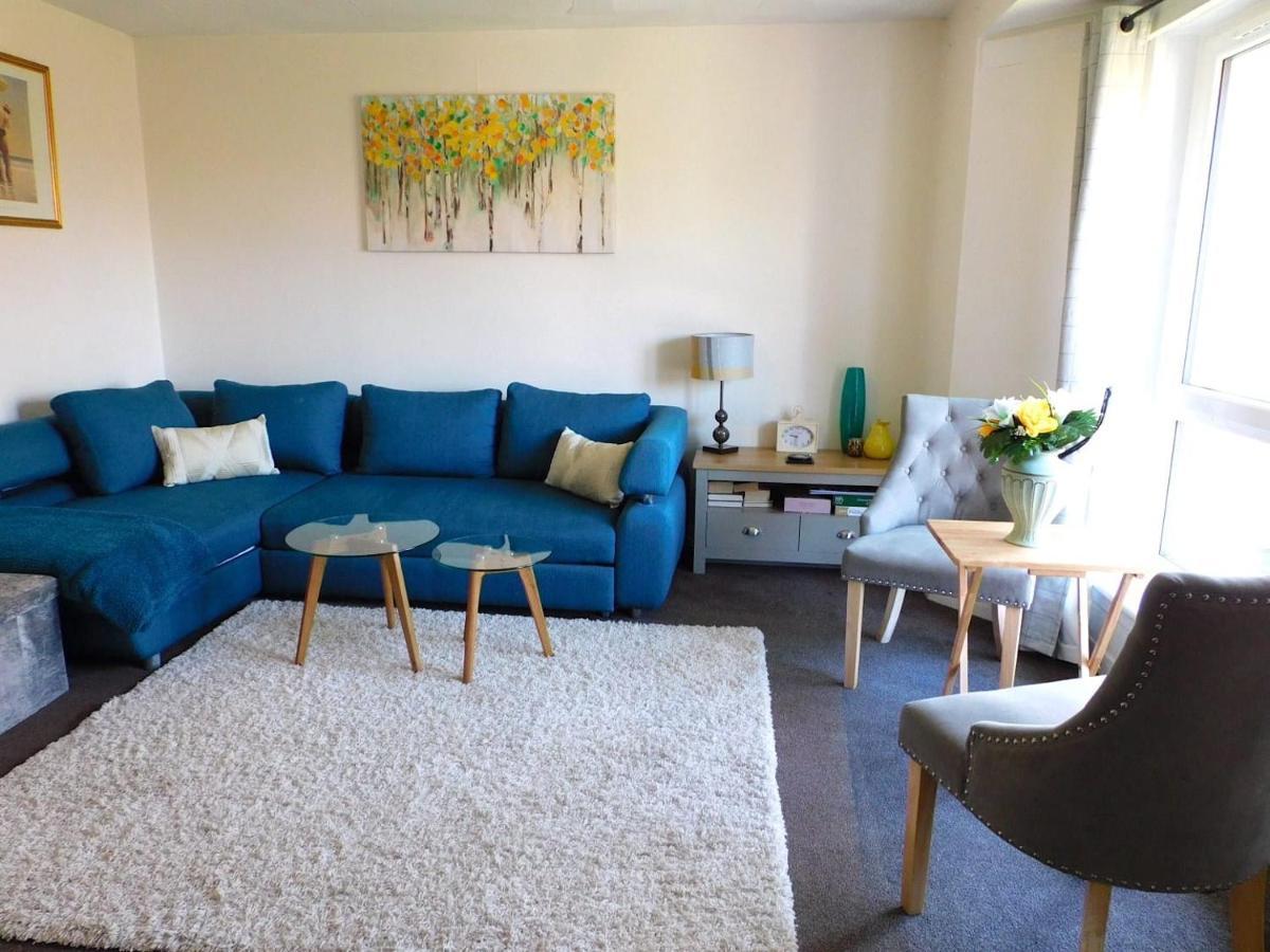 Fab Location 1 Bed Overlooking