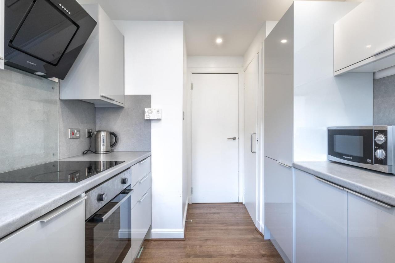 ** Modern Merchant 1 Bed With Free Parking ** Apartment *