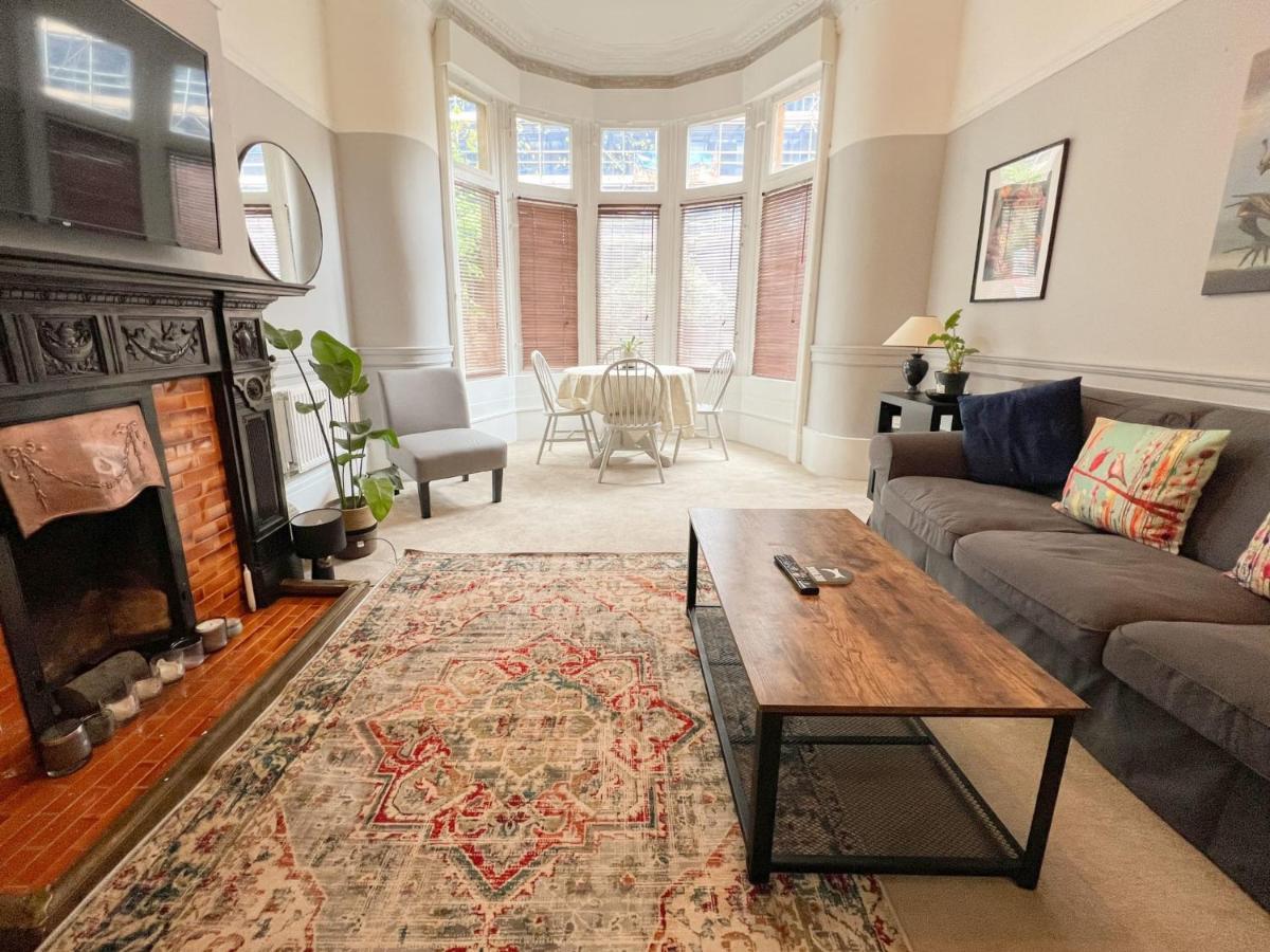 Cozy Retreat West End Apartment *