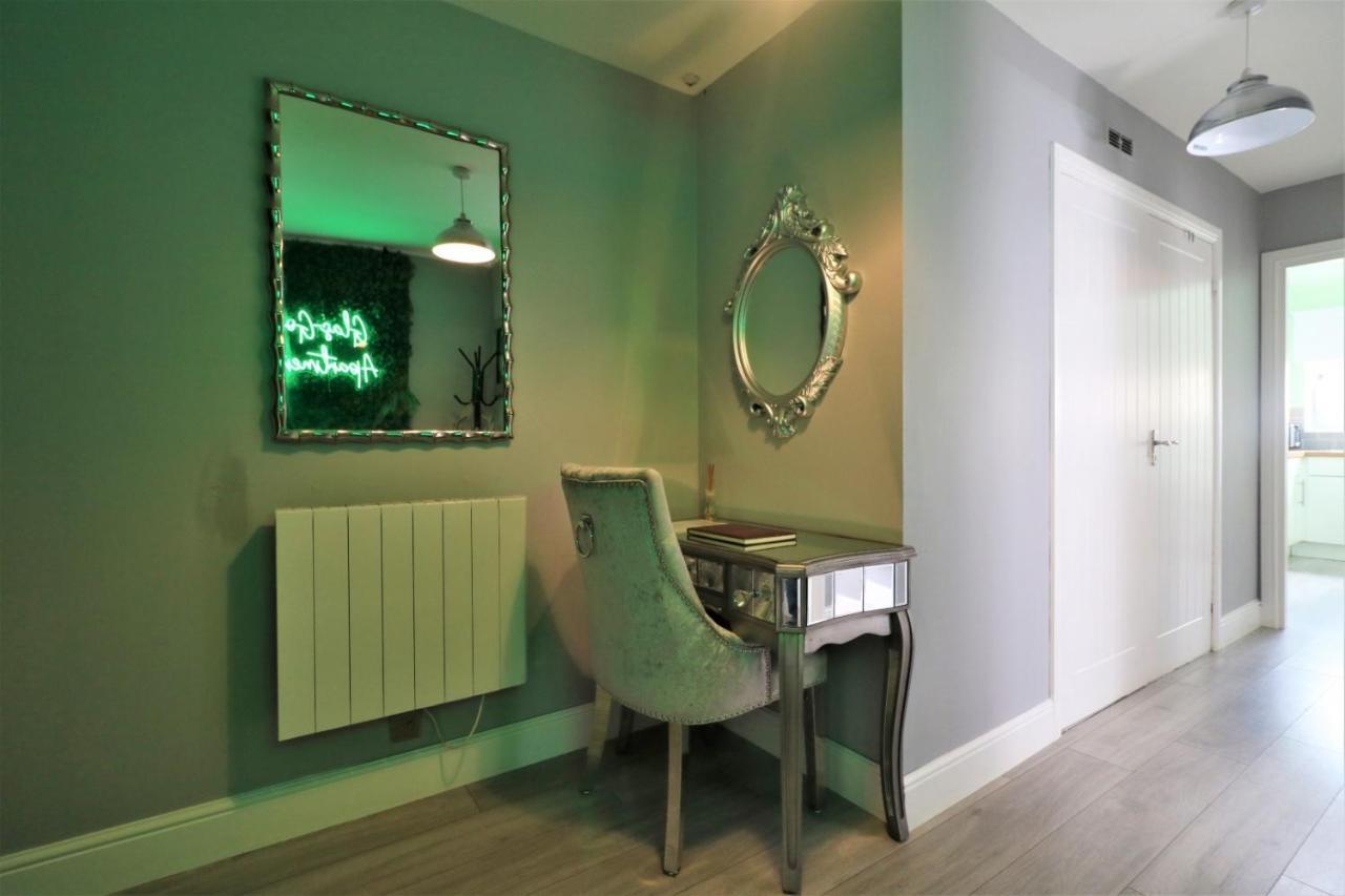 2 Bedroom At Secc Hydro Free Parking Glasgow