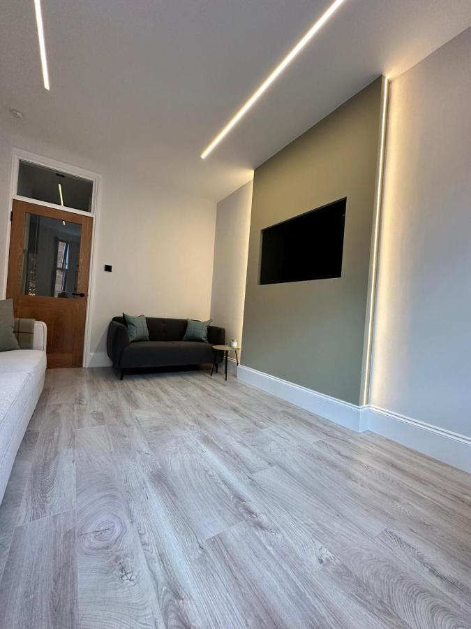 West End Tenement Apartment Glasgow