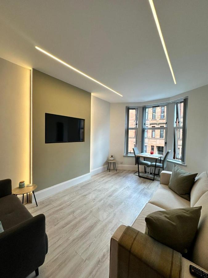 West End Tenement Apartment *