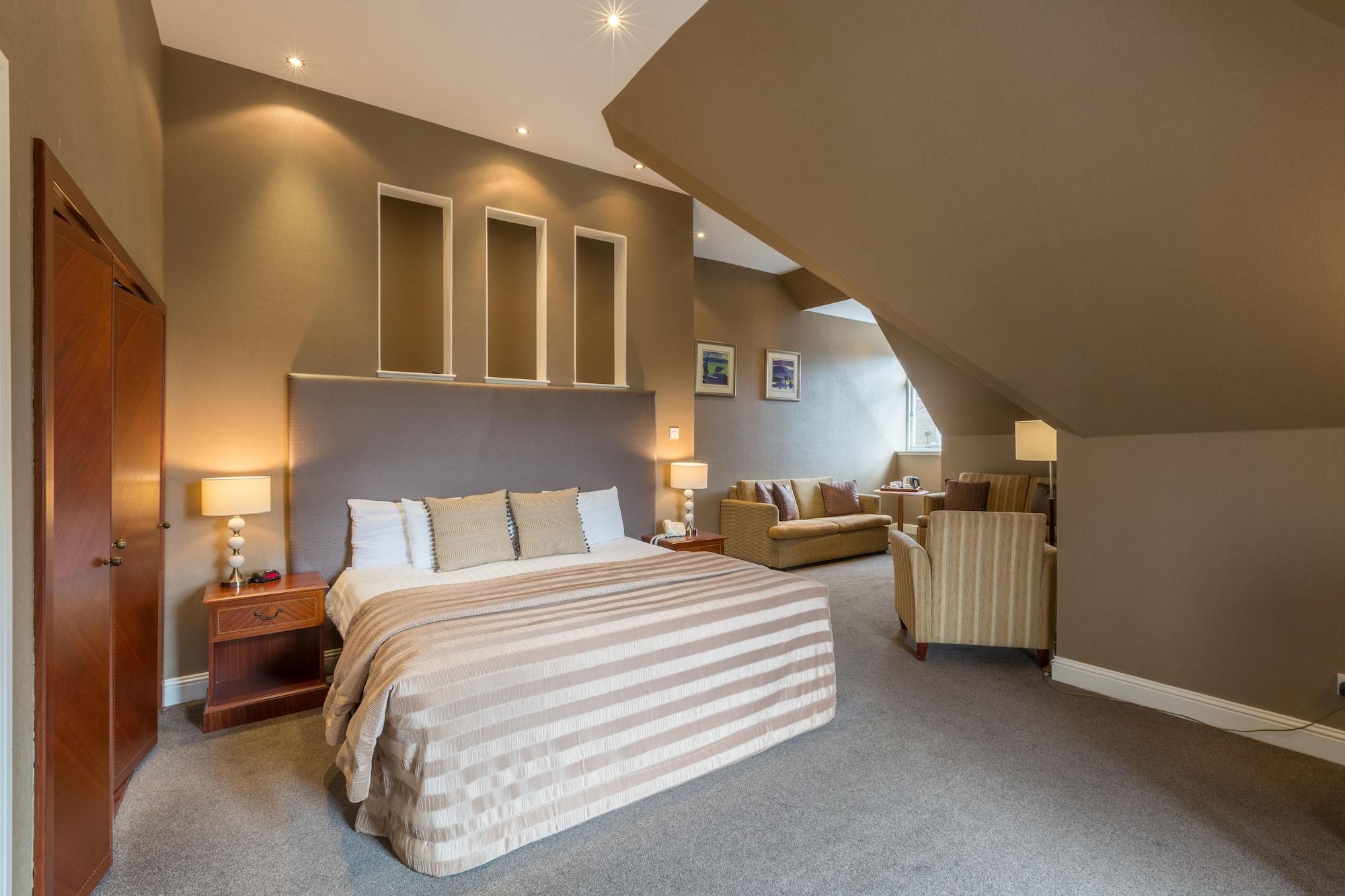Hotel Sherbrooke Castle