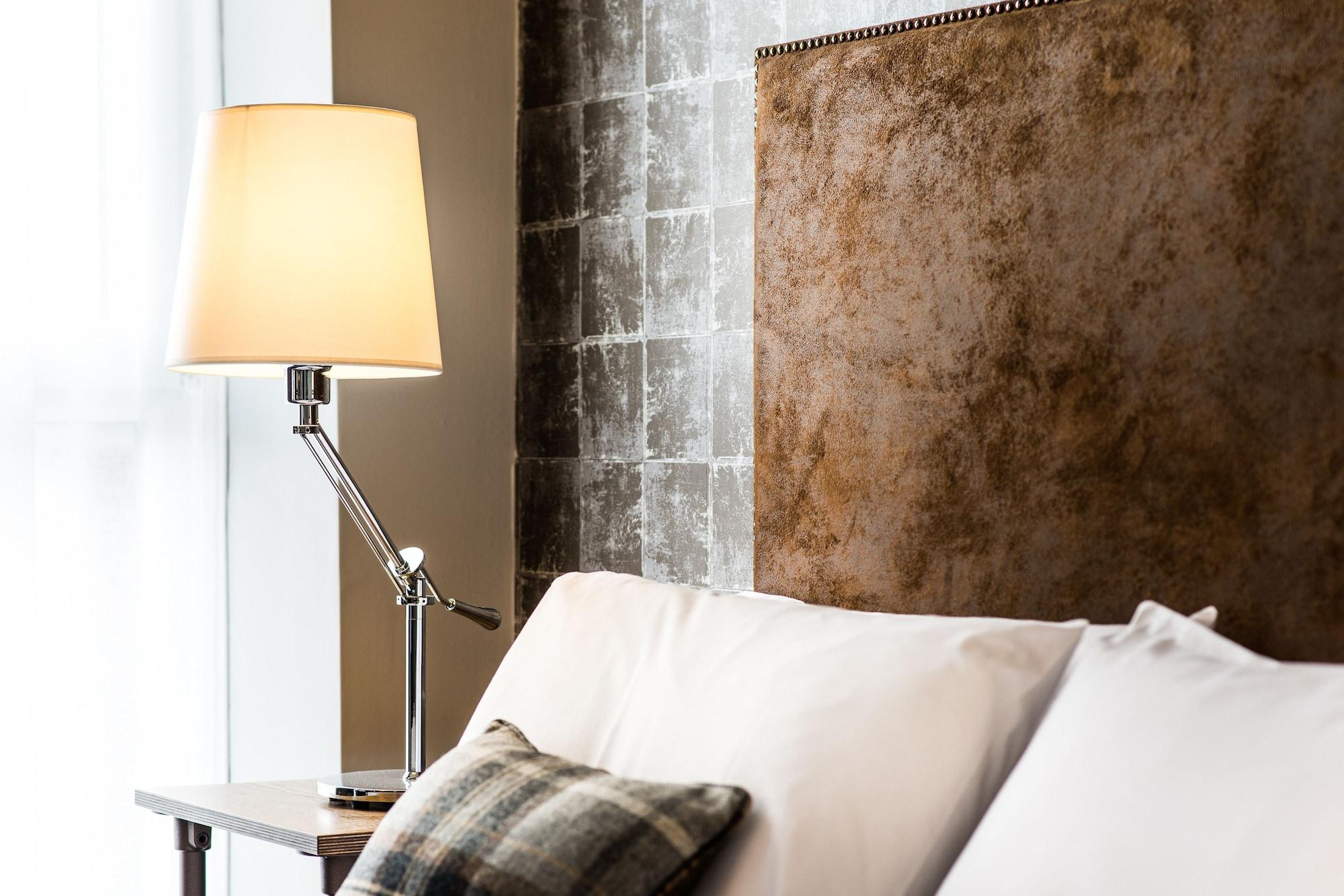 Hotel West By Compass Hospitality