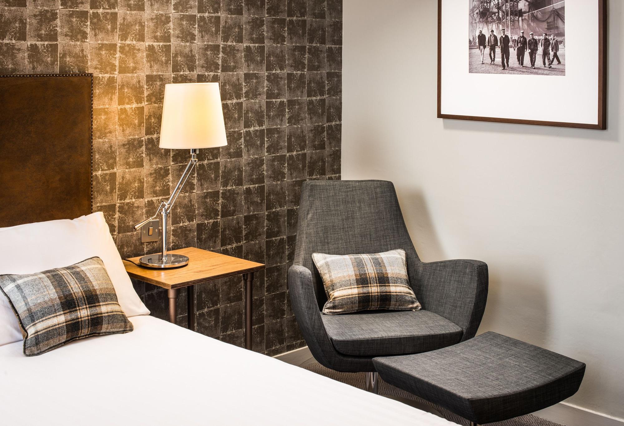 Hotel West By Compass Hospitality 3*