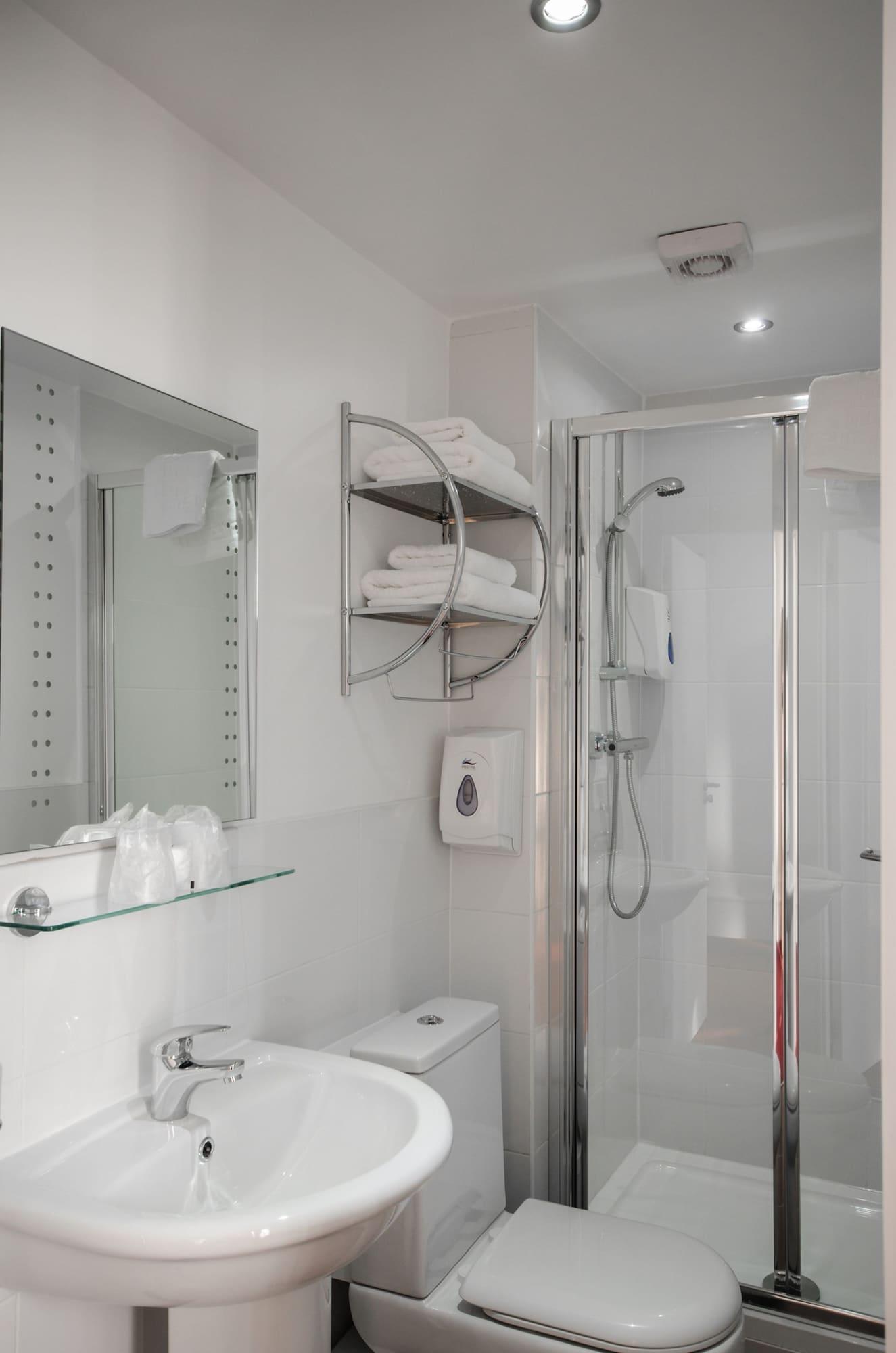 Royal West End 3*