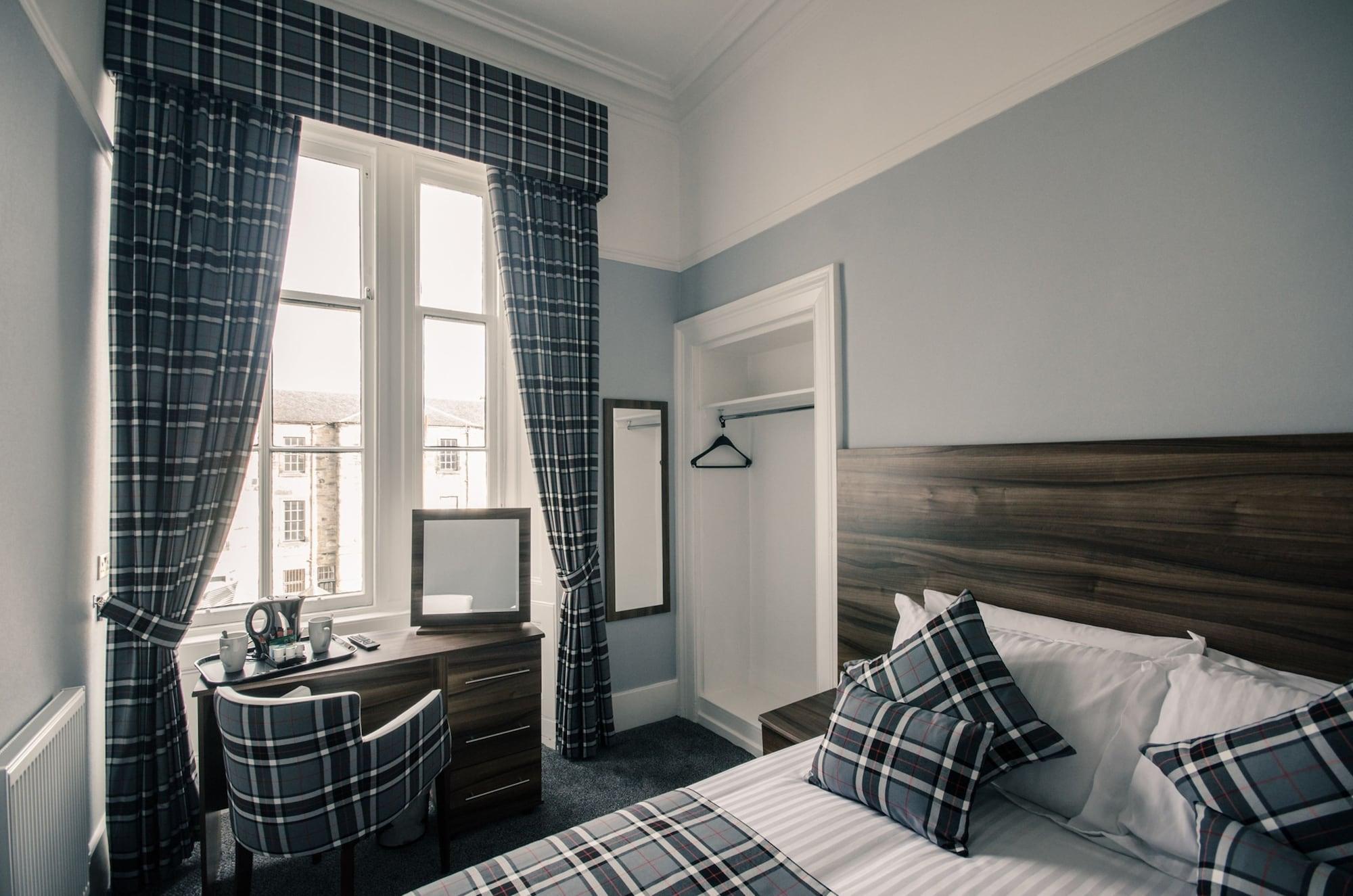 Royal West End 3*