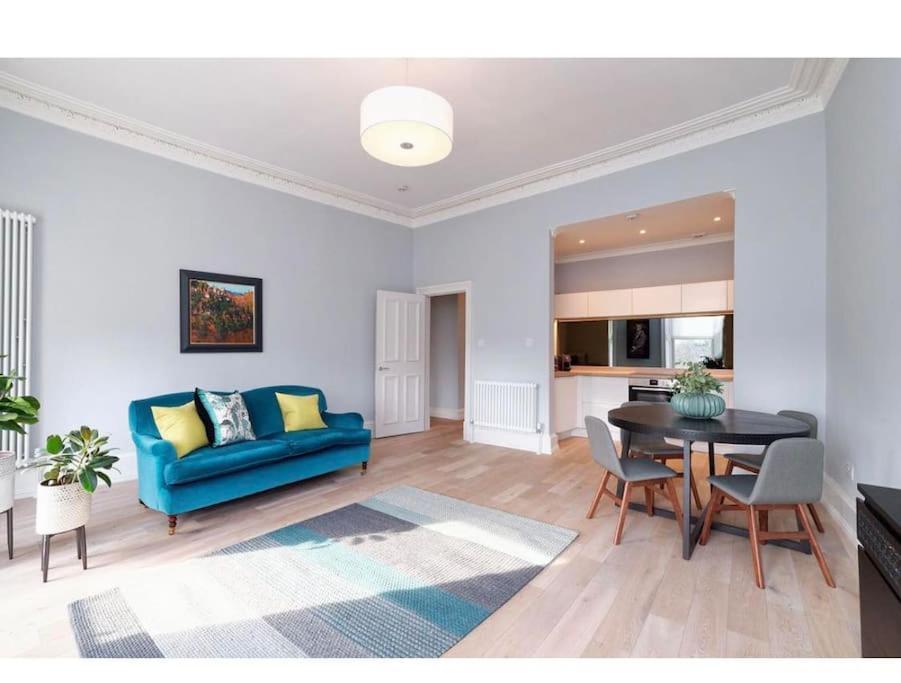 Flat Overlooking Botanic Gardens * Glasgow