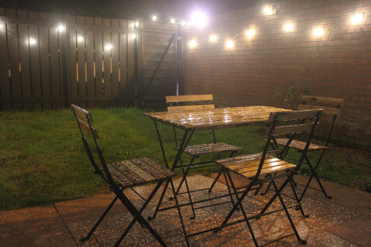 Peaceful House: Location With Free Parking