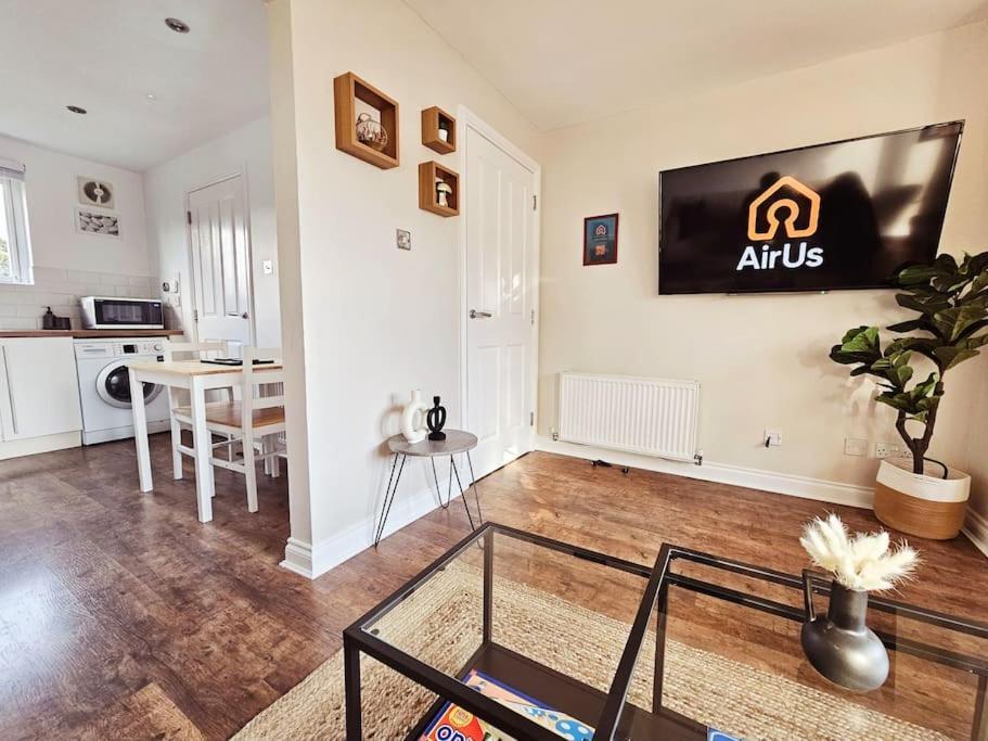 Holiday home Modern 5 Bedroom Townhouse With Free Parking Glasgow