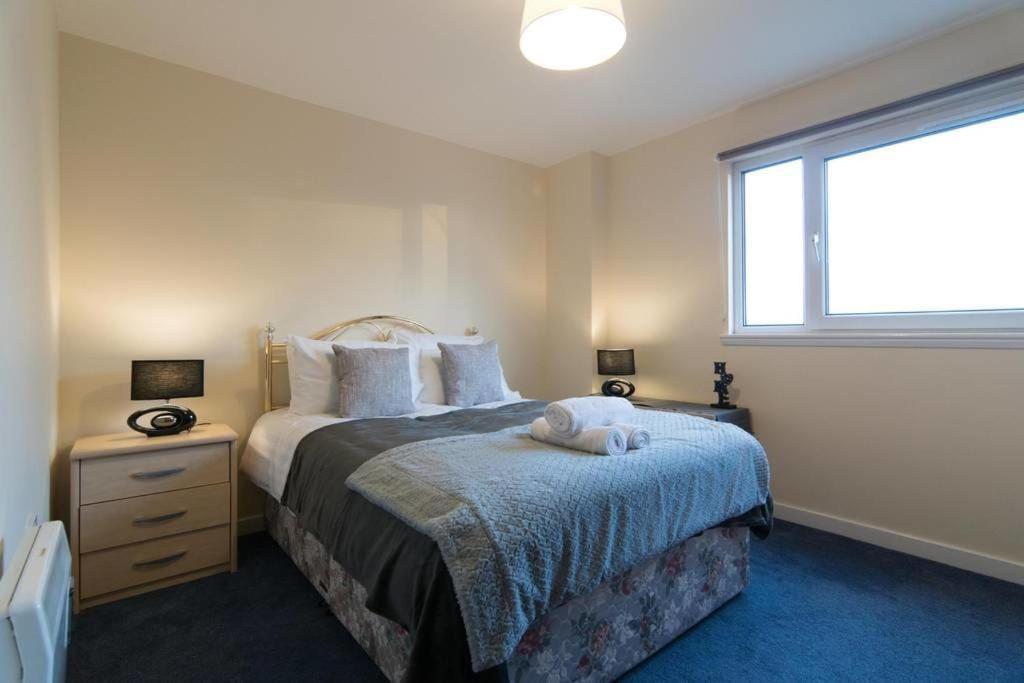 Executive 2 Bed 2 Bath - Free Parking Glasgow