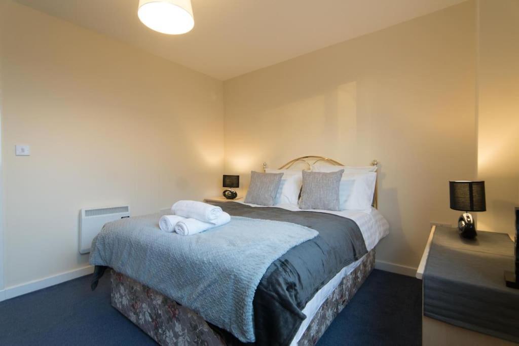 Apartment Executive 2 Bed 2 Bath - Free Parking Glasgow