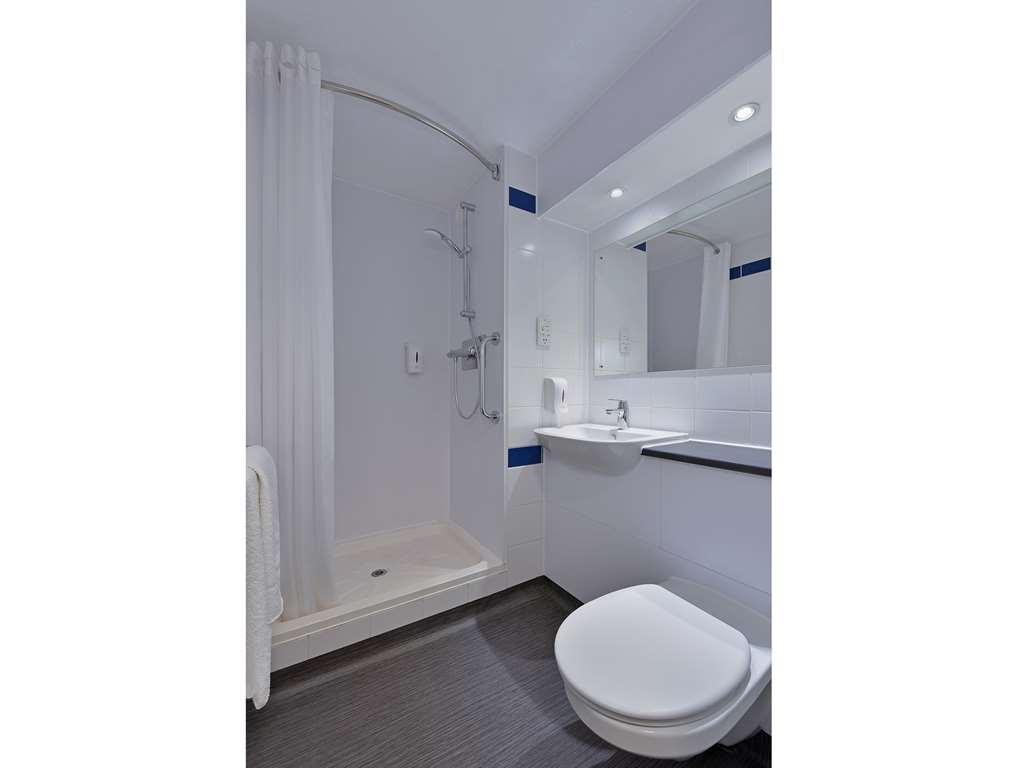 Travelodge Paisley Road Glasgow