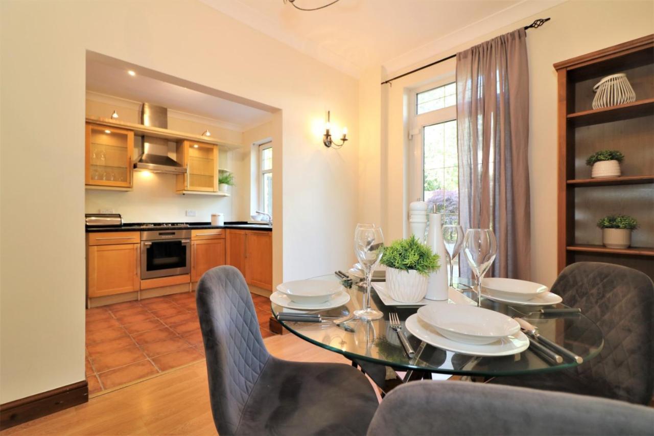 Signature - Lincoln View Glasgow