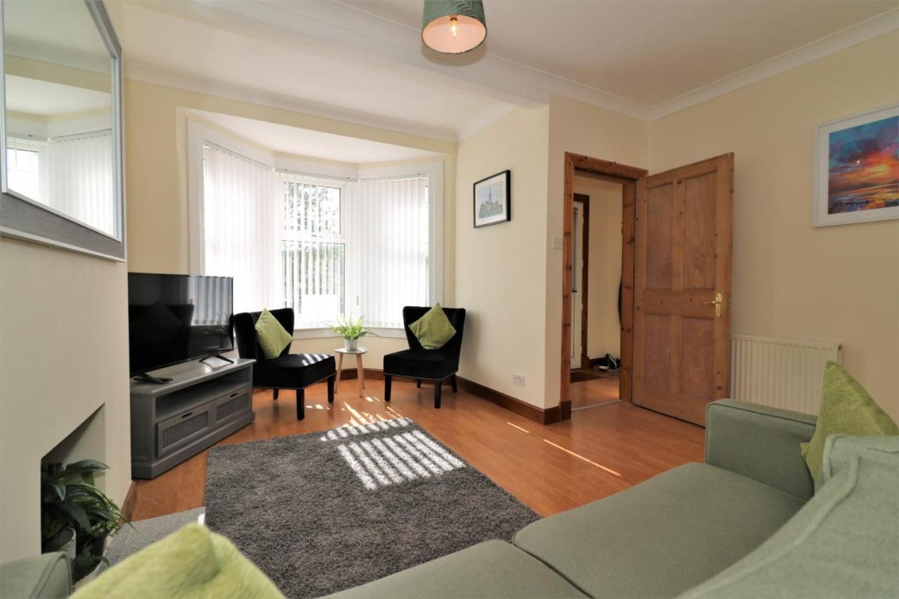 Signature - Lincoln View Apartment *