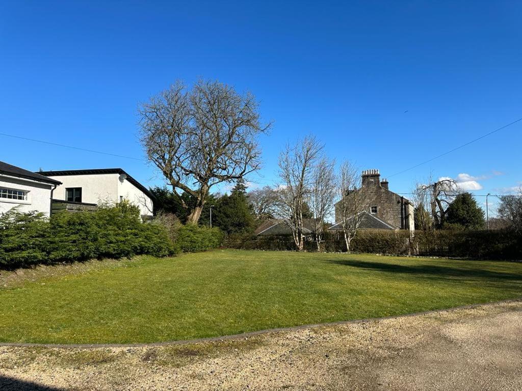 Large Country Mansion In Newton Mearns