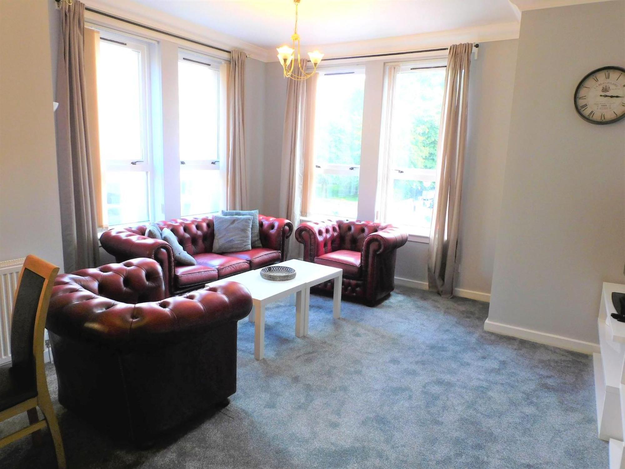 City Centre 2 Bedroom Apt, Close To M8 & Tourist Attractions Apartment