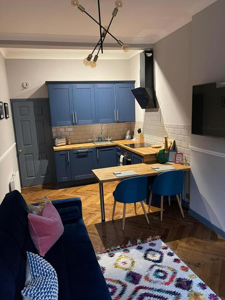 Stunning 1 Bed In West End Apartment Glasgow