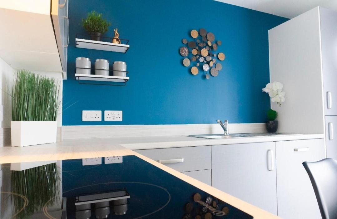Holiday home Stylish House With Private Parking