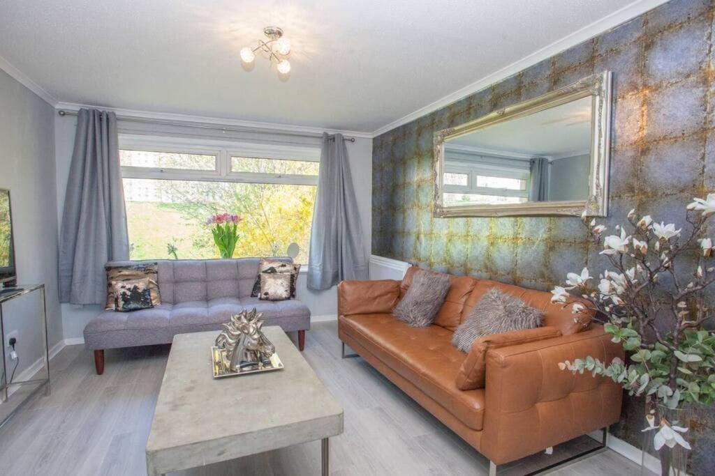 Cosy 1 Bed With Parking In City Centre * Glasgow