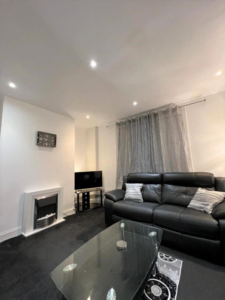 Apartment Lovely 2 Bed Close To Silverburn Mall