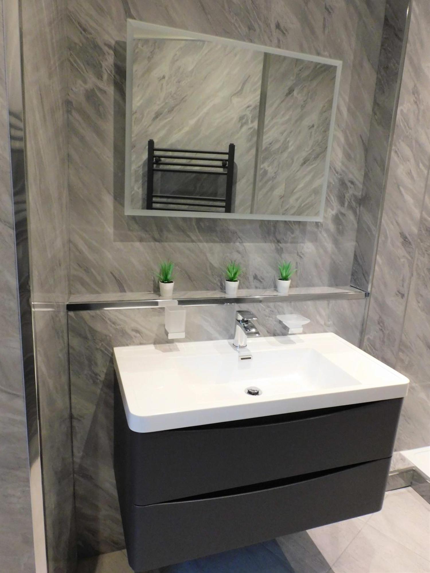 Beautiful & Spacious 2 Bed In West End Apartment Glasgow