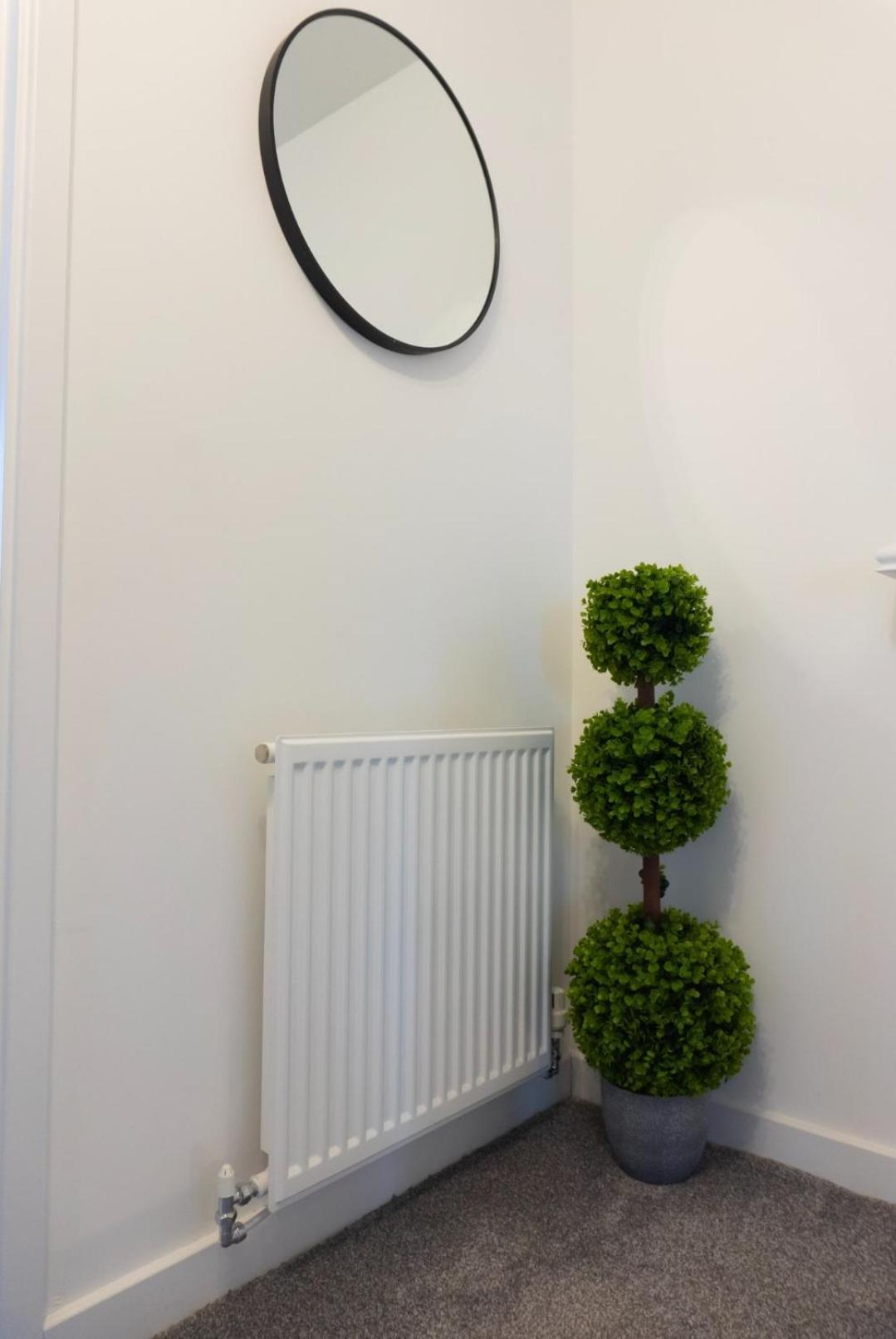 Stylish House With Private Parking Glasgow