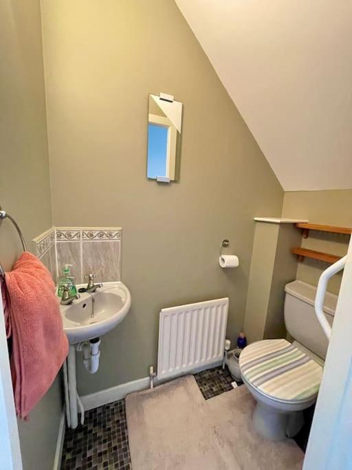 The Naburn - 3 Bed House With Free Parking & Close To Centre * Glasgow