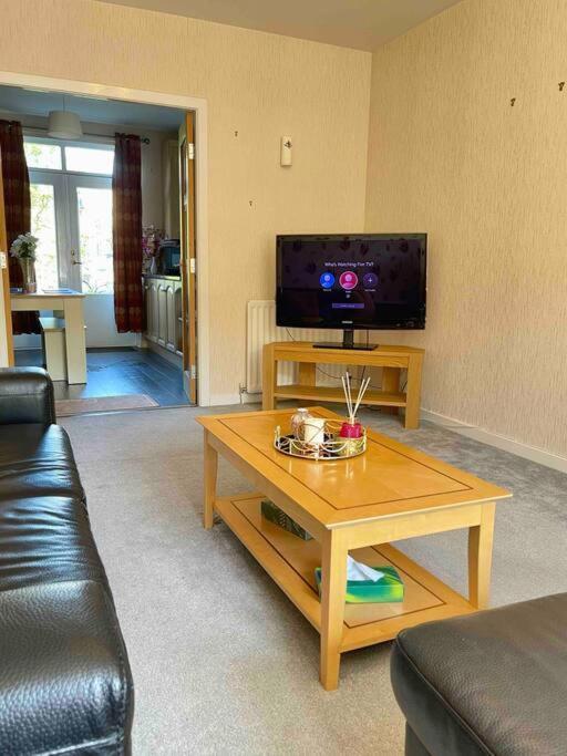 The Naburn - 3 Bed House With Free Parking & Close To Centre